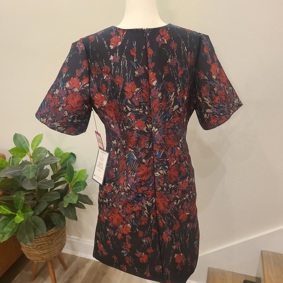 NWT!Vince Camuto Black and Red Floral Mini Dress - Picture 4 of 4